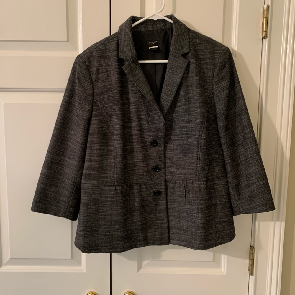 Ann Taylor suit jacket size 18